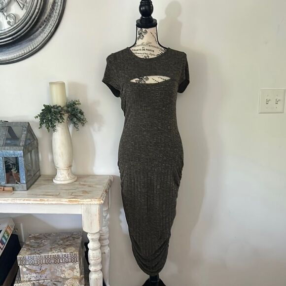 G by Guess Wide Rib Knit Midi Dress Small - Picture 1 of 4